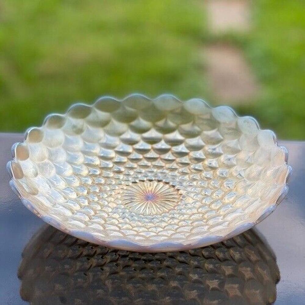 Westmoreland Scaled Bowl Footed Vintage Iridescent 8-1/4”‎